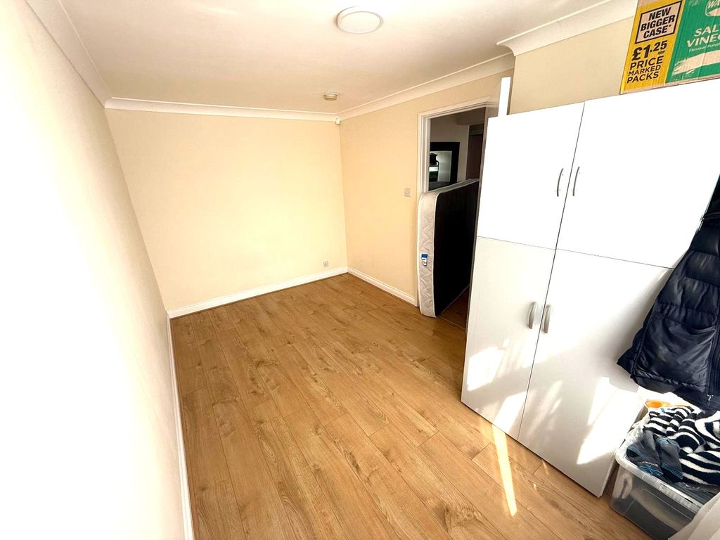 Property photo 2 of 10 Photo 1