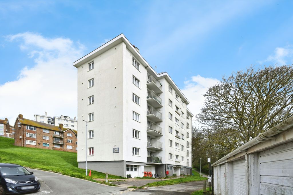 Property photo 3 of 10 Front