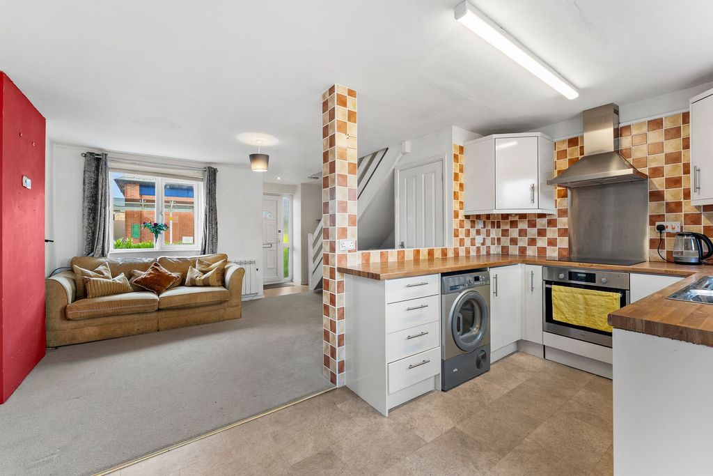 Property photo 2 of 12