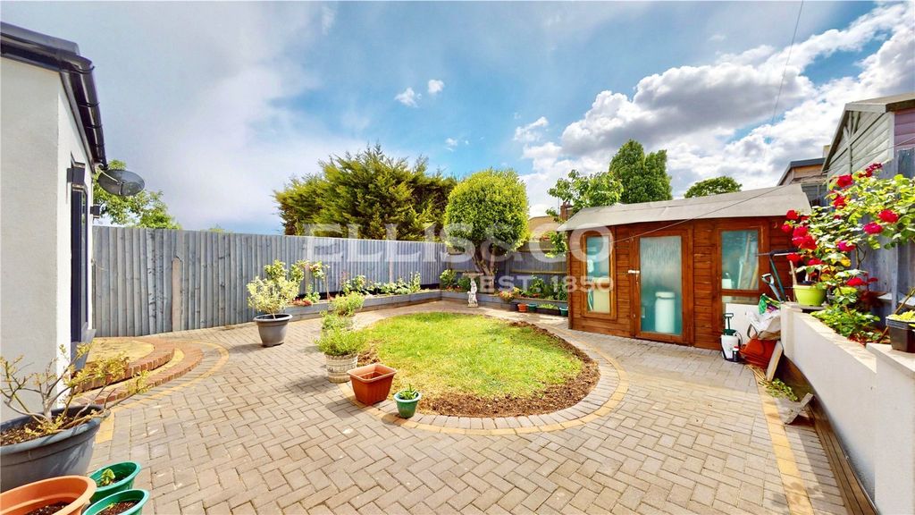 Property photo 2 of 24 Picture No. 06