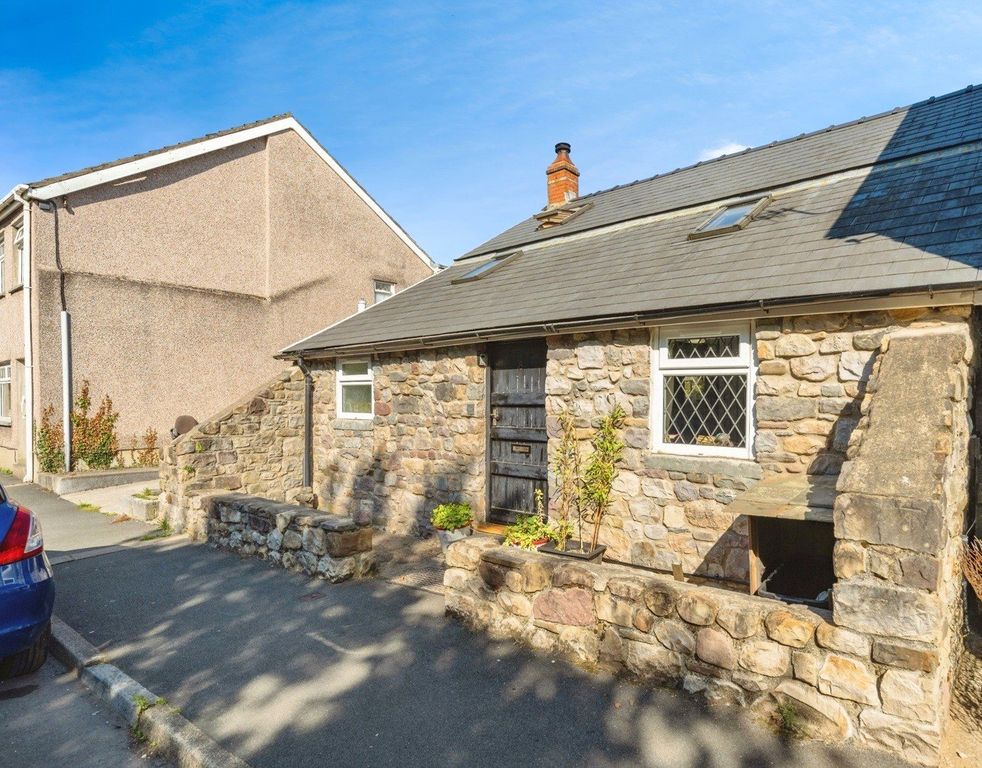 Property photo 1 of 17 Picture No. 21