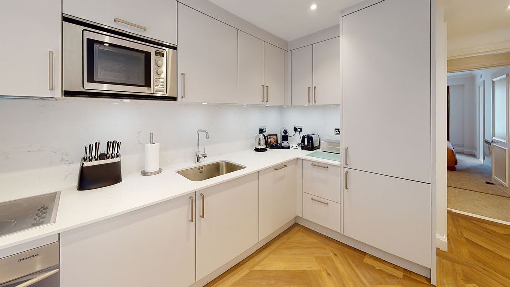 Property photo 3 of 4