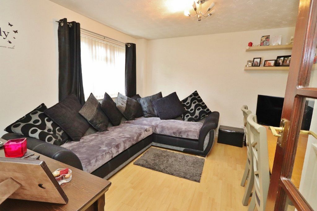 Property photo 3 of 8