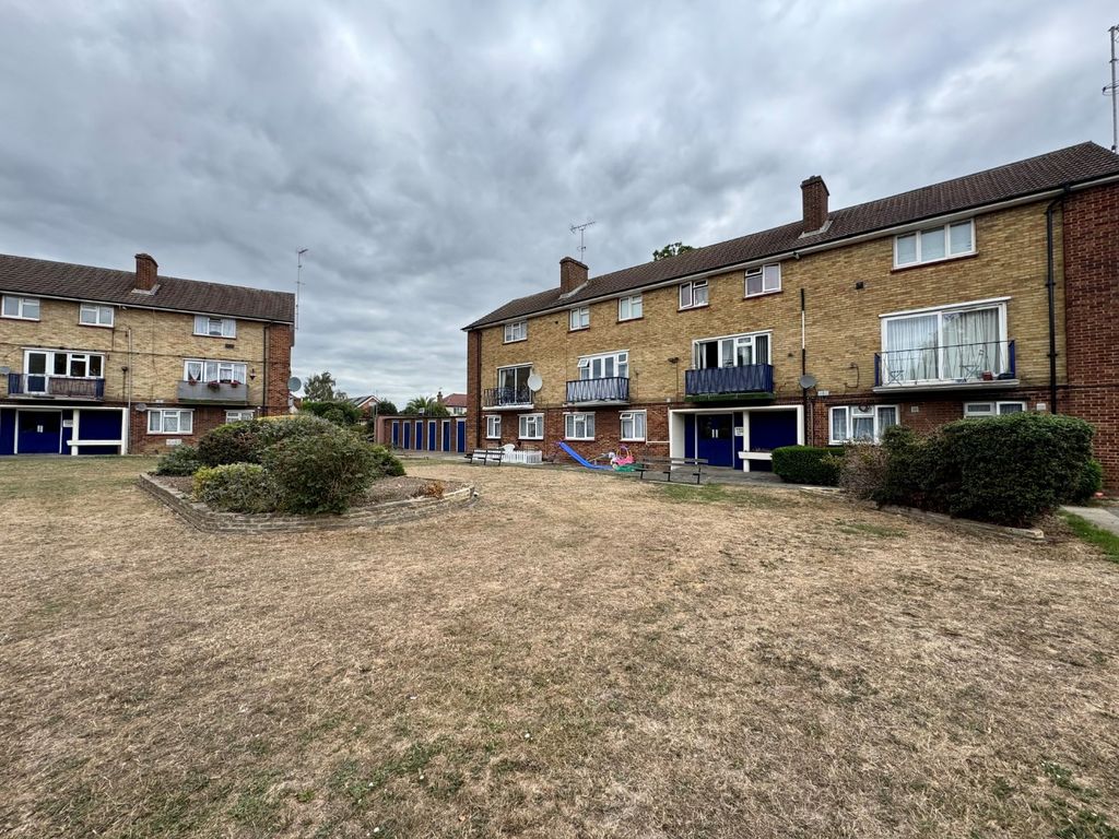 Property photo 1 of 6 4477190