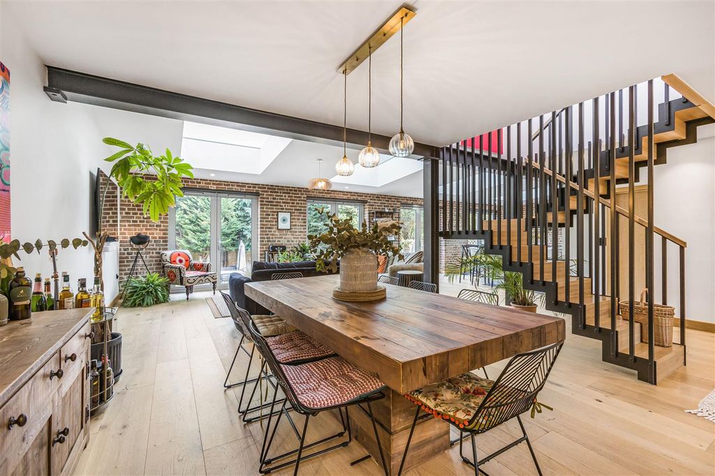 Property photo 3 of 32 31_67844.Jpg