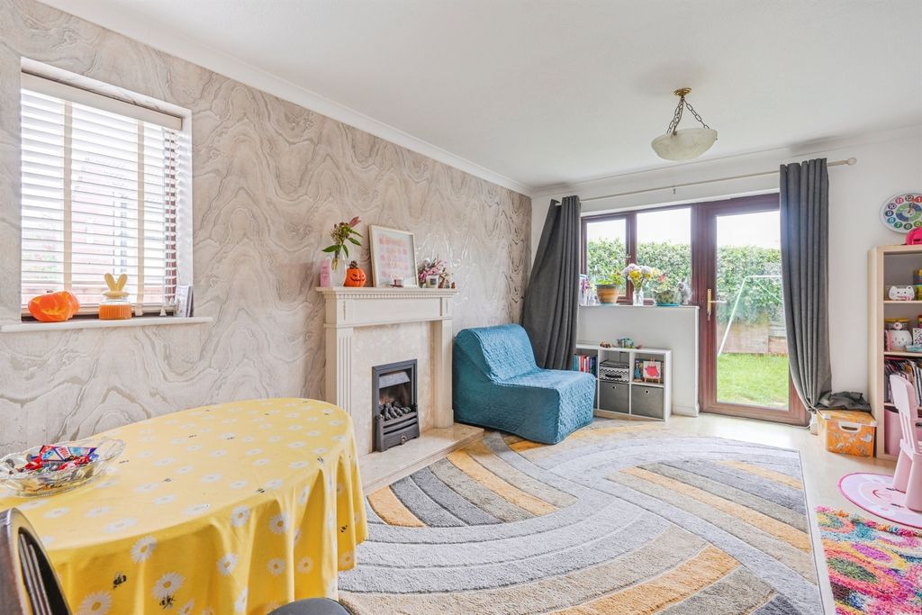 Property photo 2 of 18