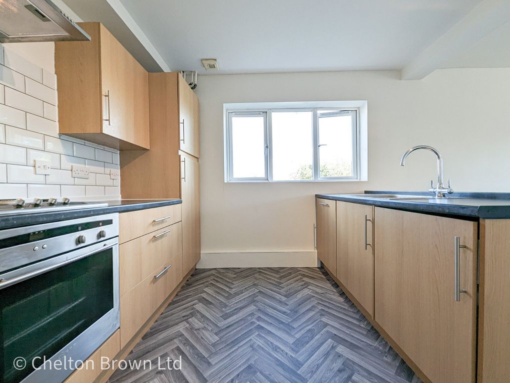 Property photo 2 of 17 Kitchen