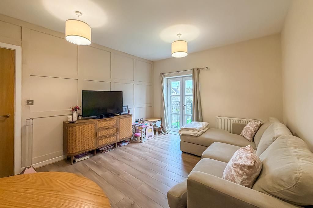 Property photo 3 of 14 Lounge/Diner