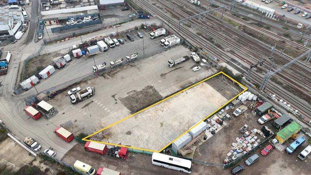 Property photo 1 of 1