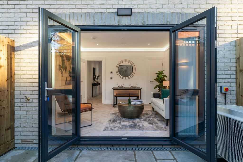 Property photo 3 of 22