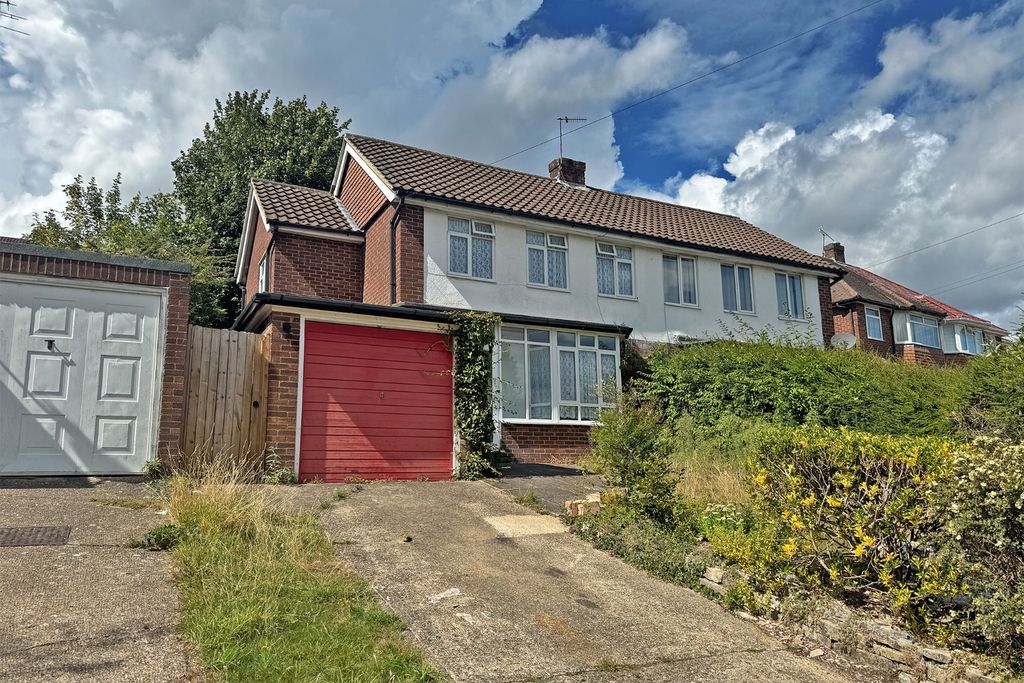 Property photo 1 of 12 4495493