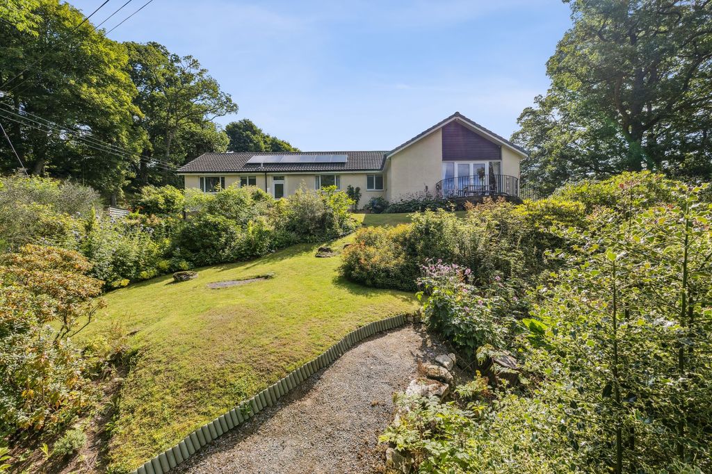 Property photo 3 of 39