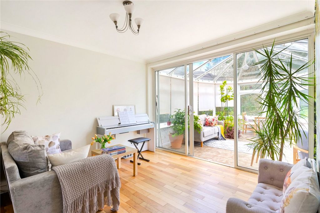 Property photo 3 of 28 Picture No. 37