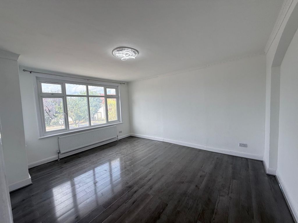 Property photo 1 of 36