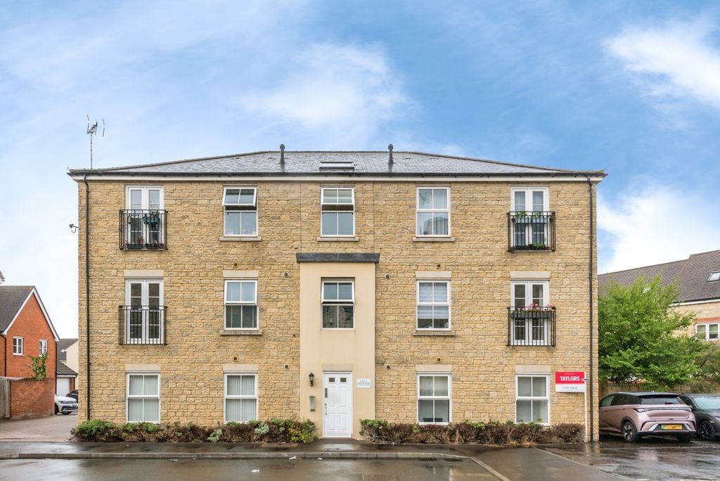 Property photo 1 of 17 Pbox-Img.Jpg