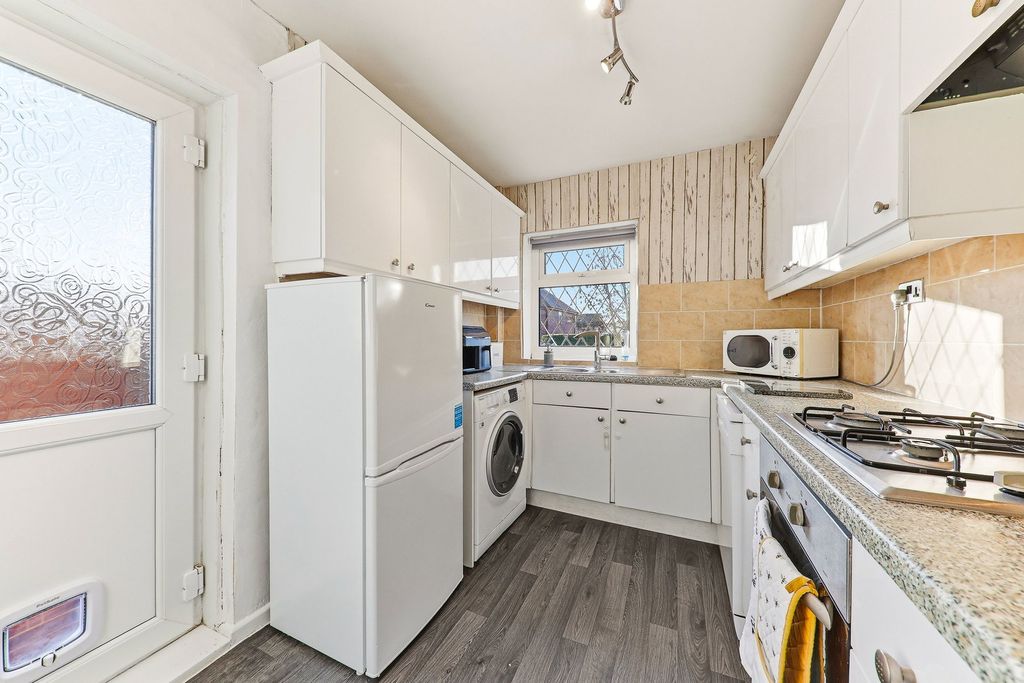 Property photo 3 of 18