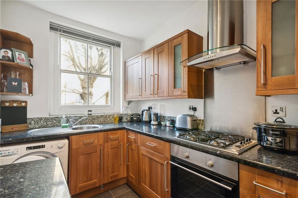 Property photo 3 of 5