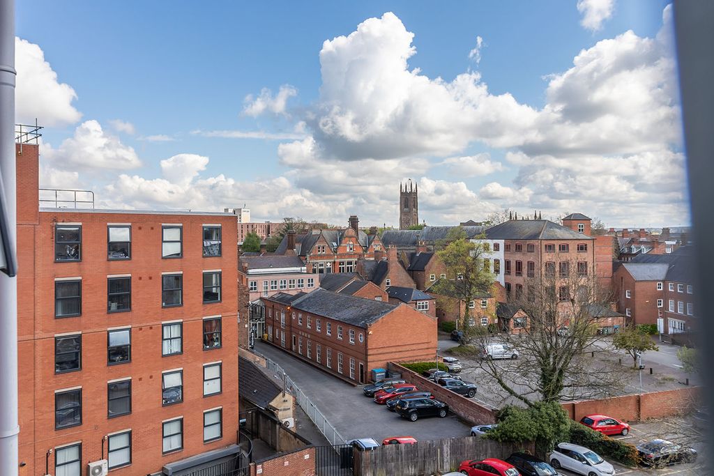 Property photo 2 of 13