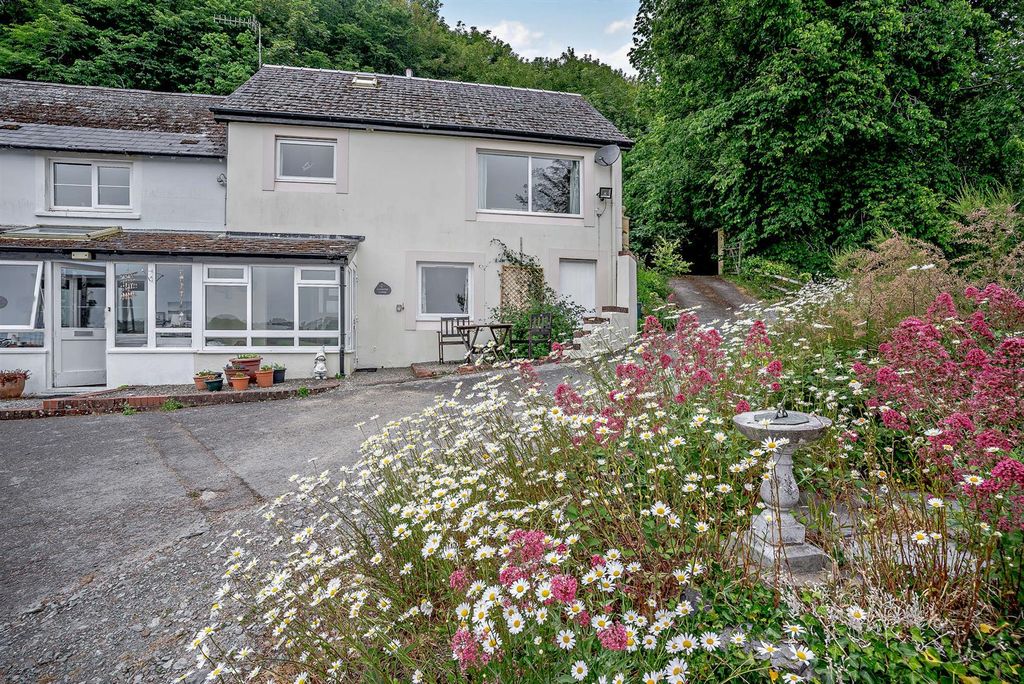 Property photo 1 of 33 Front