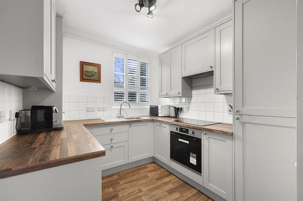 Property photo 3 of 26 4D4A6284.Jpg