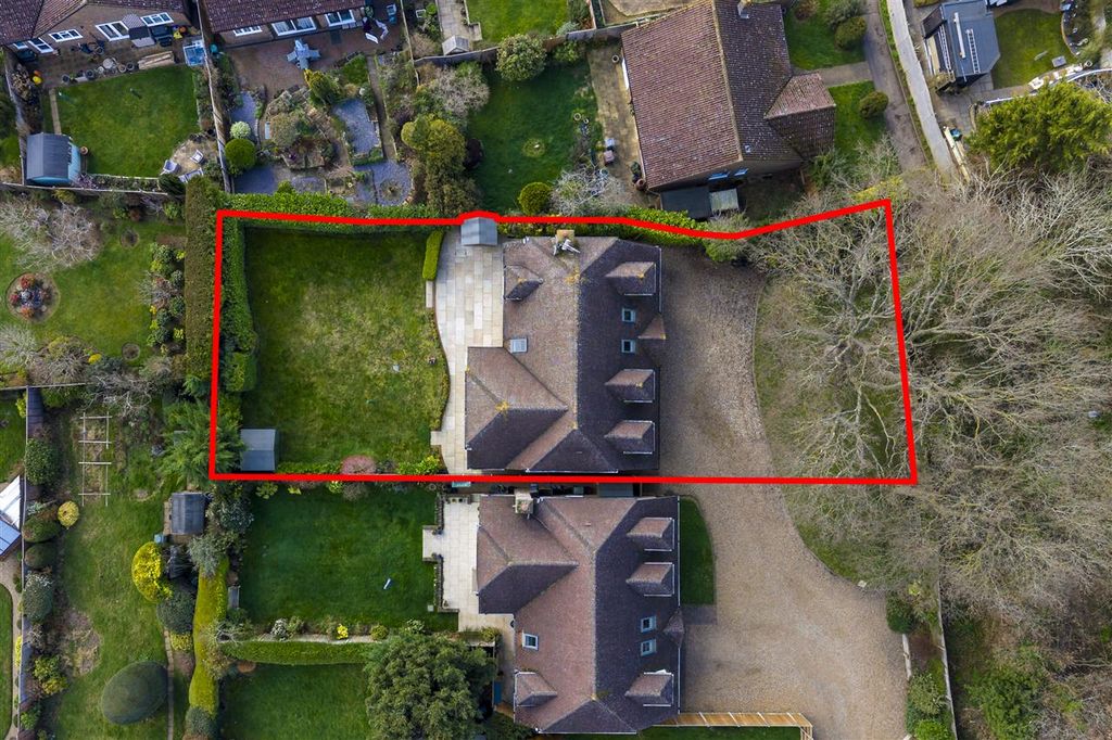 Property photo 3 of 33