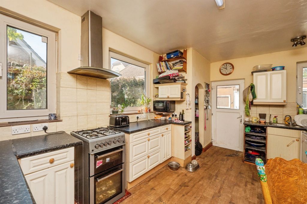 Property photo 3 of 26