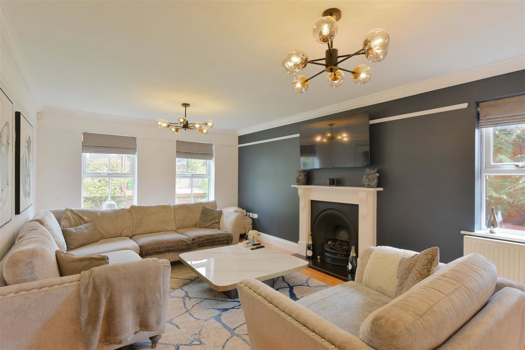 Property photo 2 of 13