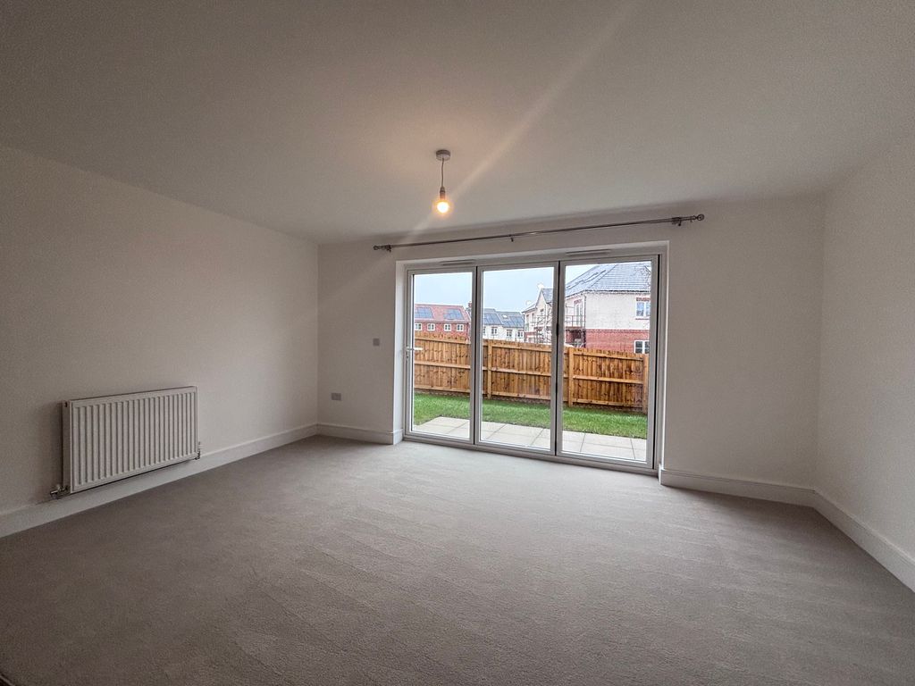 Property photo 2 of 9 Img_1092