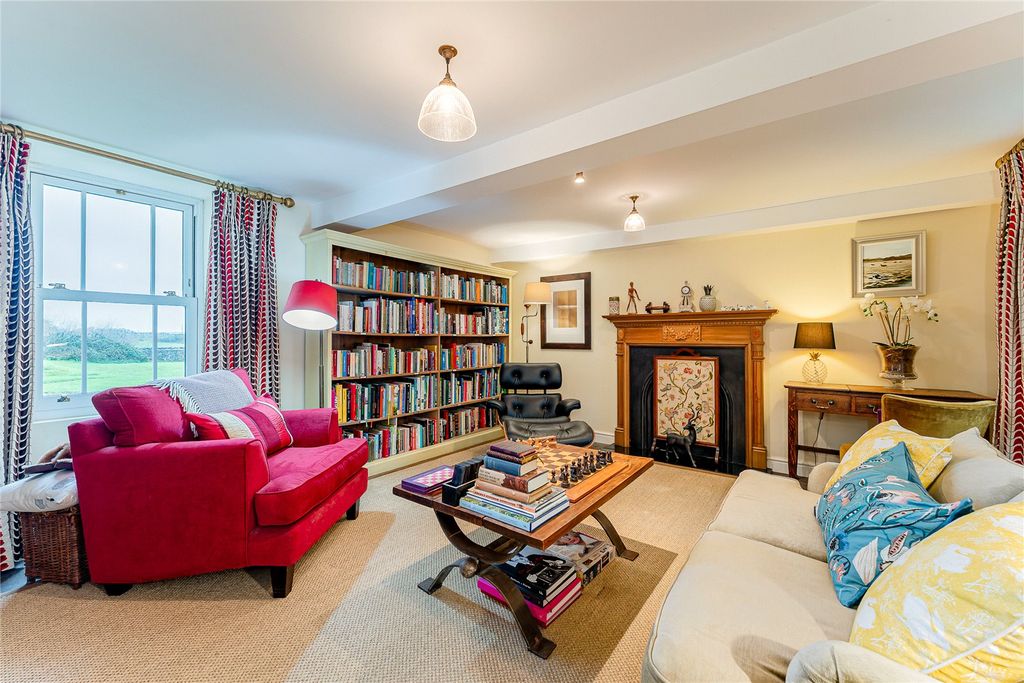 Property photo 3 of 30 Library