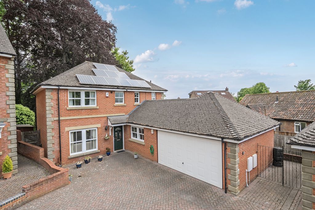 Property photo 1 of 12