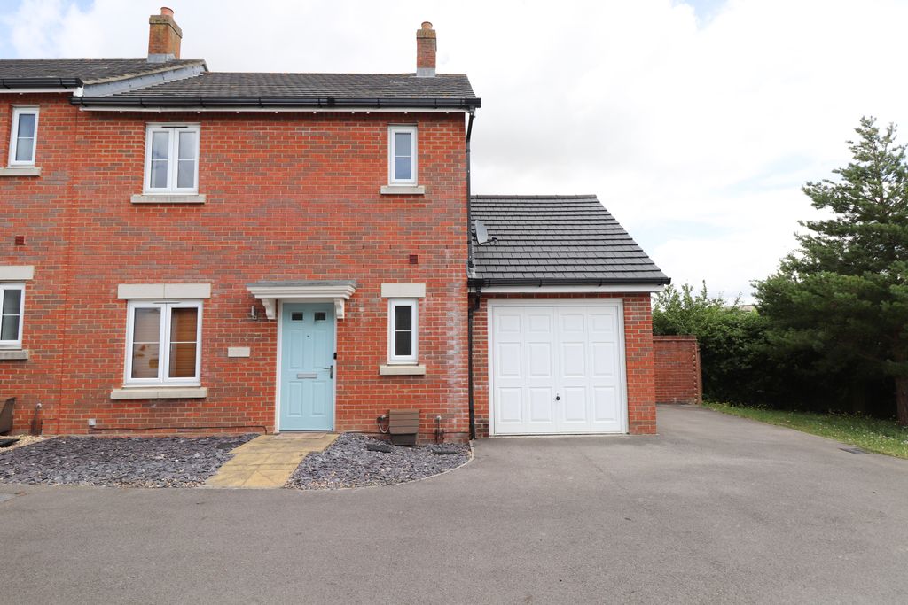 Property photo 1 of 25
