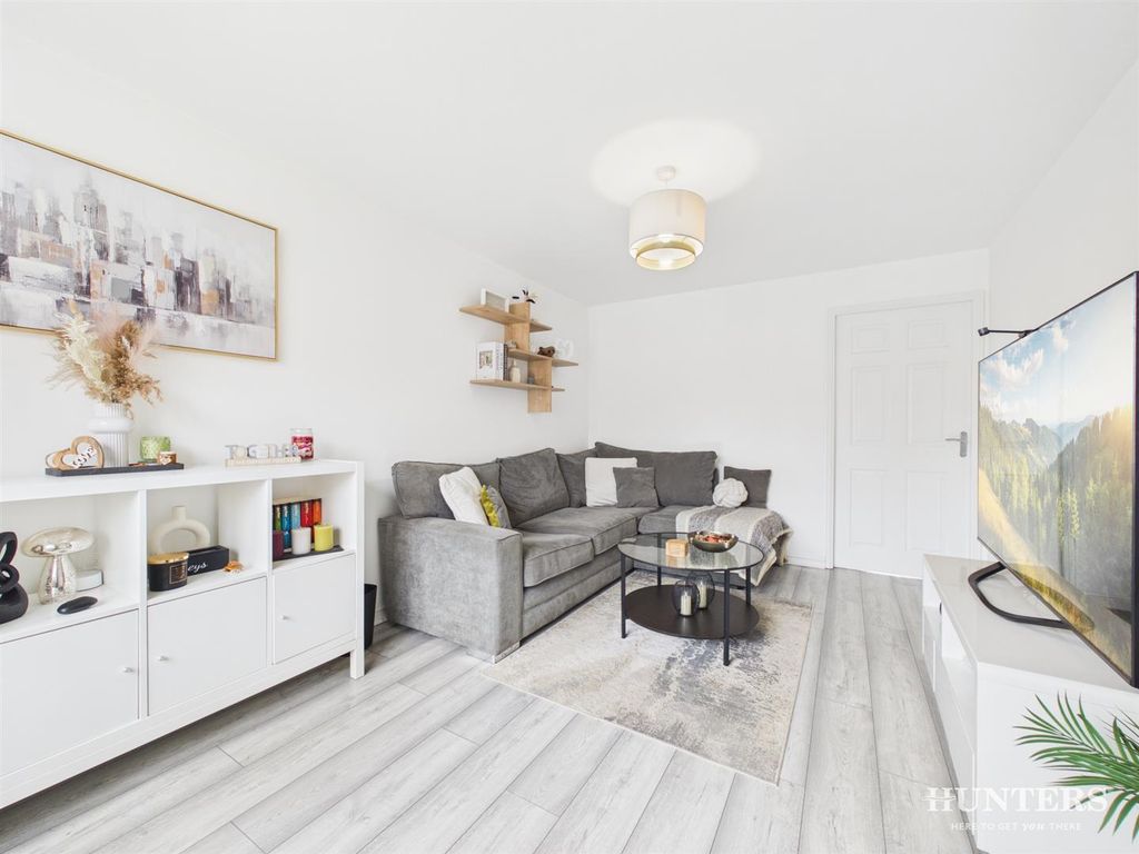Property photo 3 of 14 616E5E4d34614889B74607A692Cbba21_100_Cam05287G0-Pr