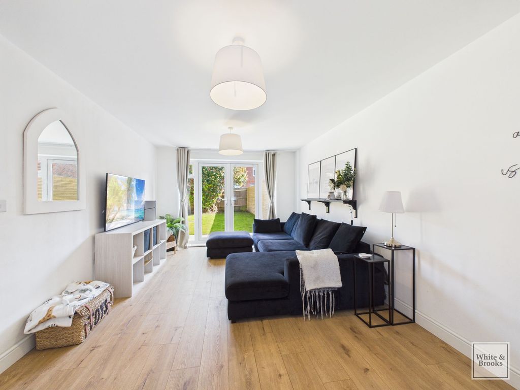 Property photo 2 of 24 Living Room