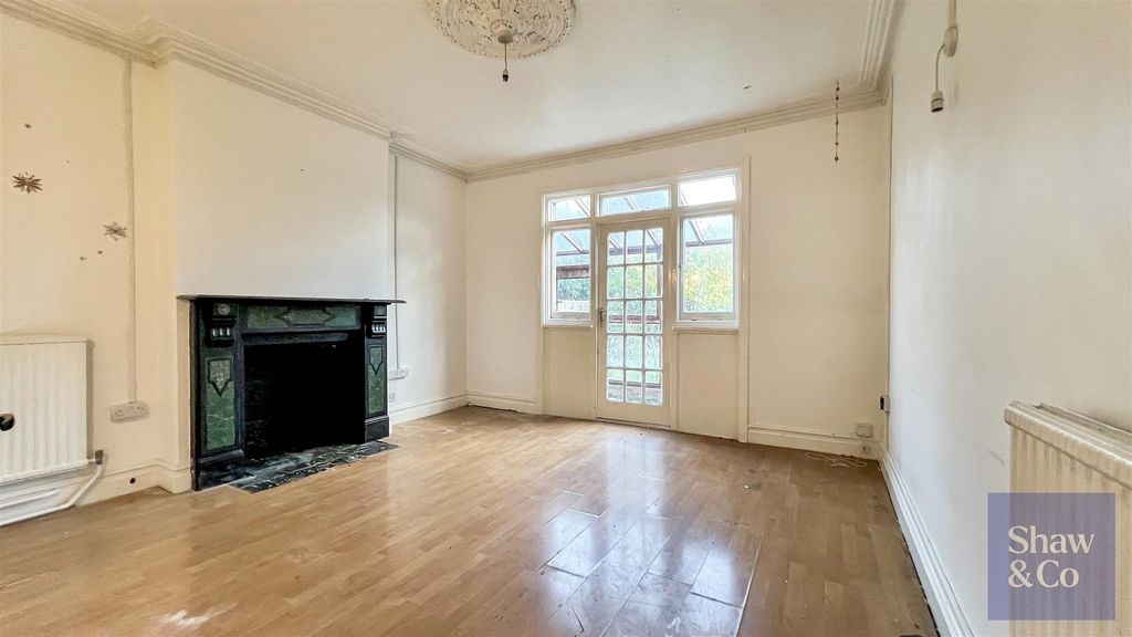 Property photo 3 of 9 Tempimageb8Mr0Z.Jpg
