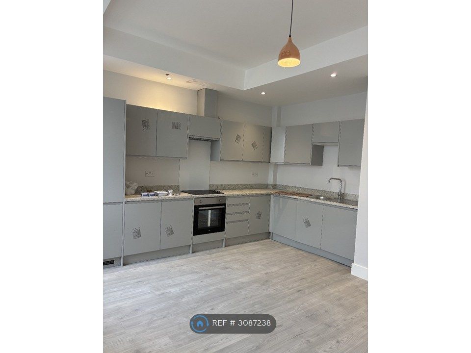 Property photo 1 of 12 Open Plan Kitchen