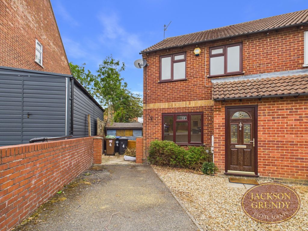 Property photo 1 of 21 St Anthonys Close