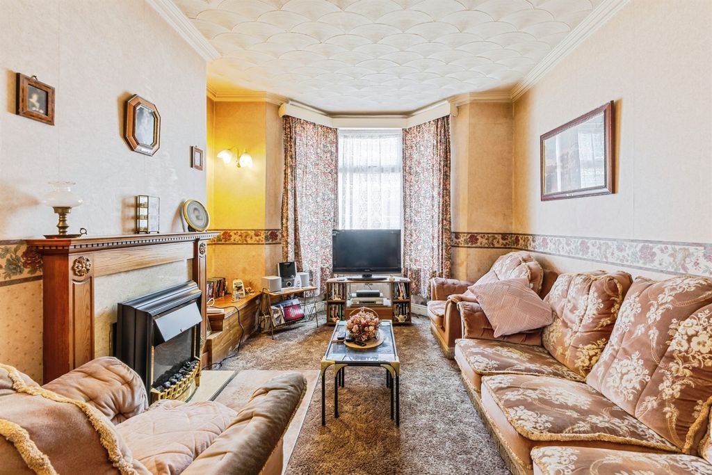 Property photo 2 of 15