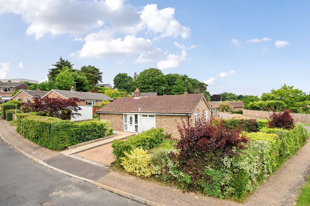 Property photo 1 of 31