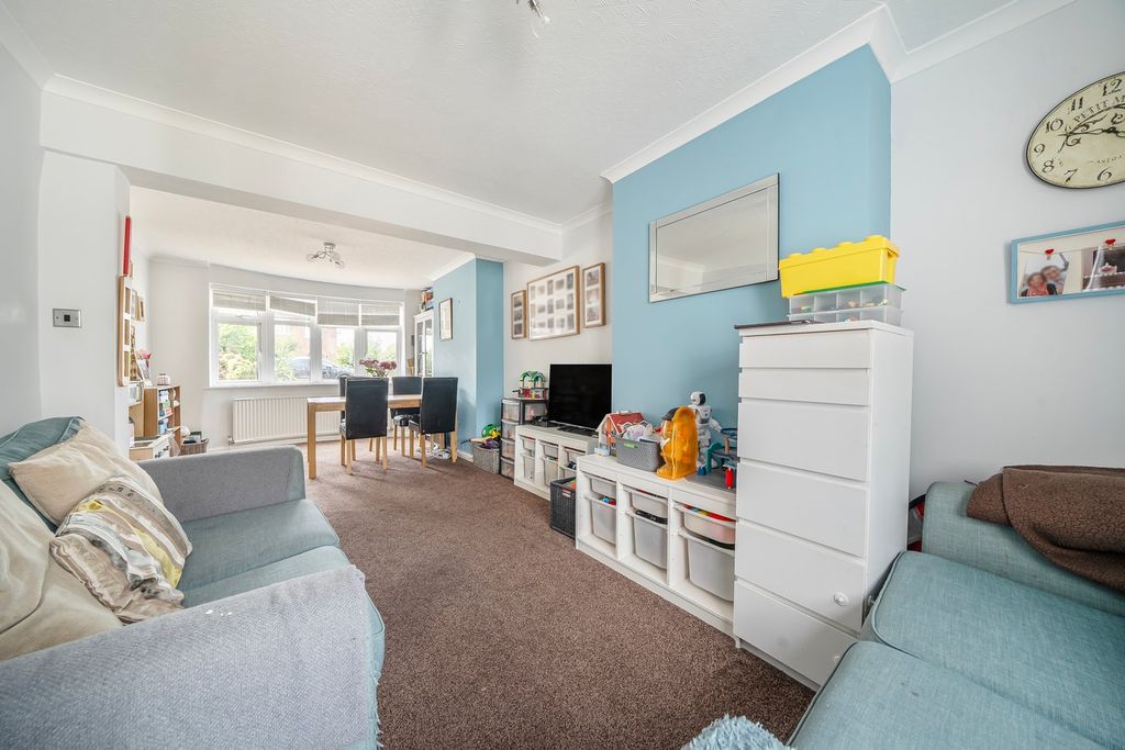 Property photo 2 of 17