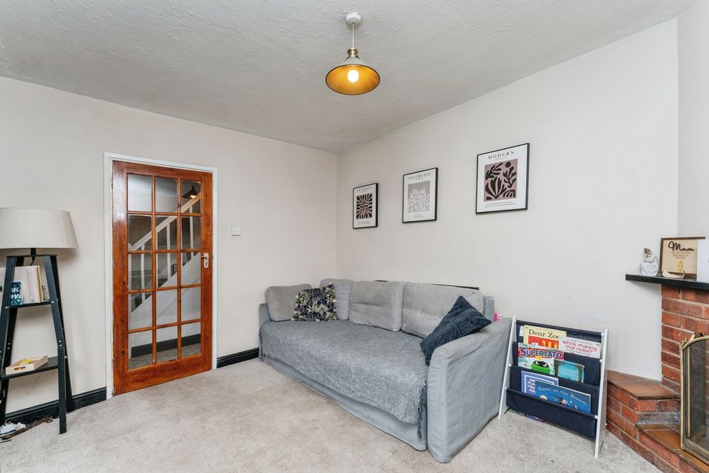 Property photo 3 of 26 Living Room