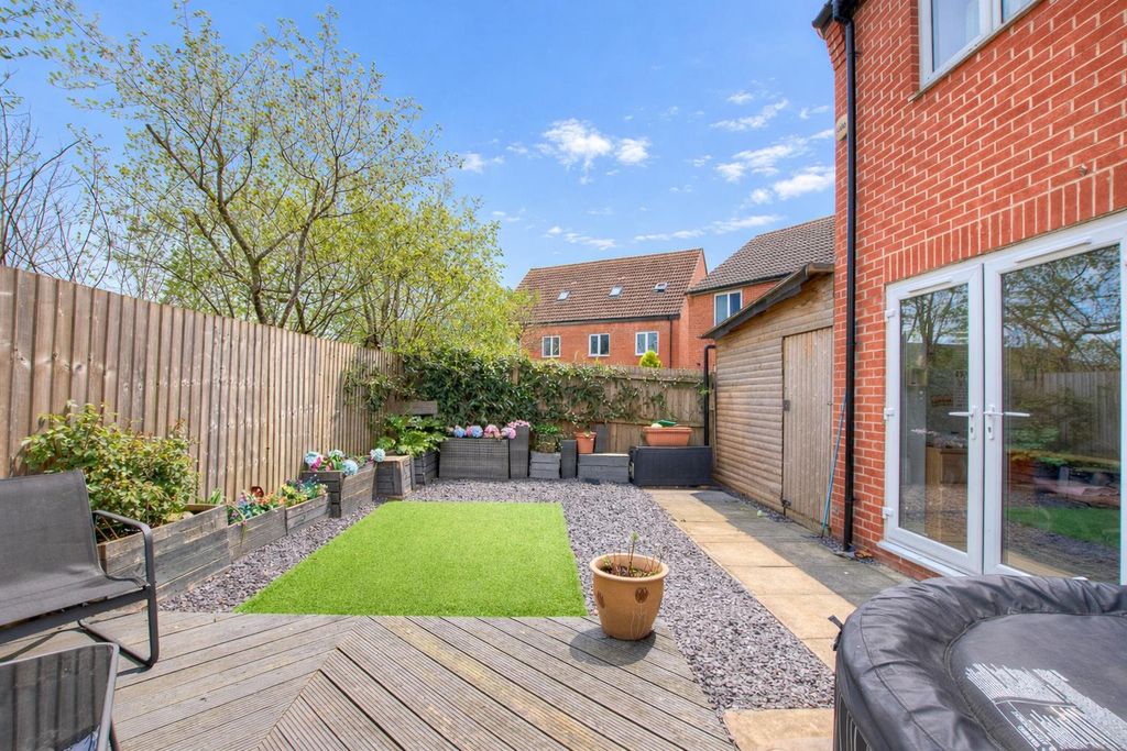 Property photo 2 of 19 37E9d2E5-640E-429B-97Ca-5B13dc5975B1.Png