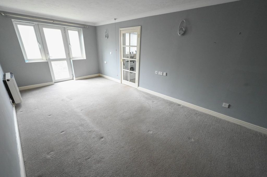 Property photo 3 of 7