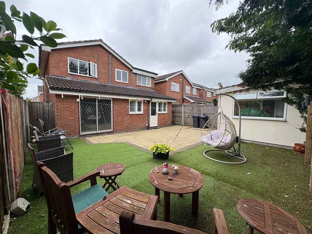 Property photo 1 of 31