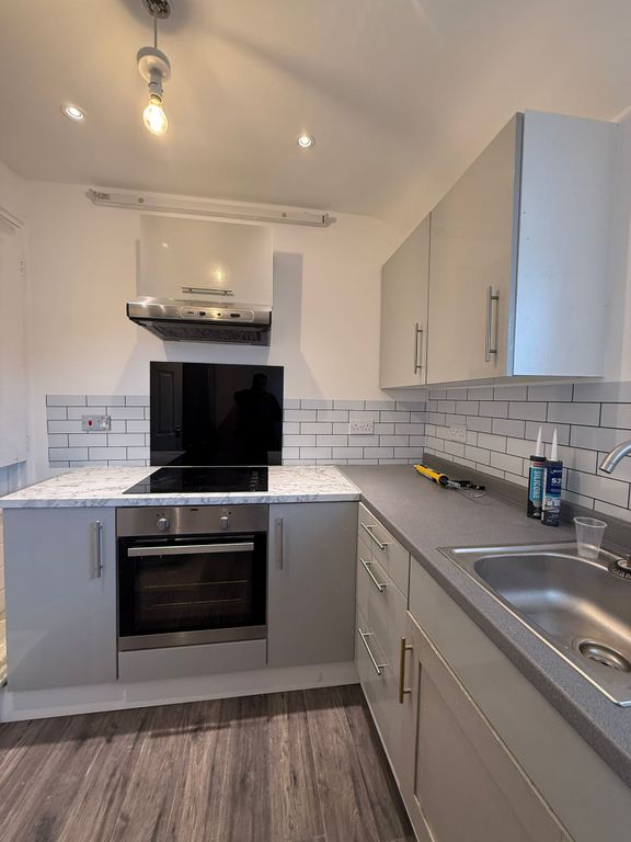 Property photo 3 of 5