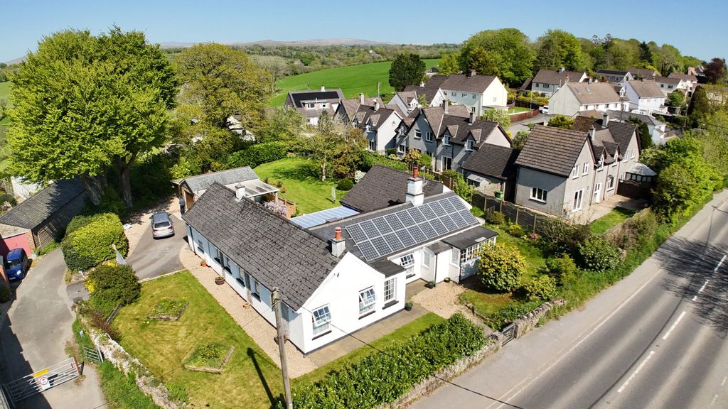 Property photo 1 of 37