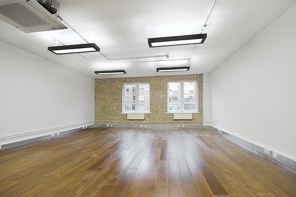 Property photo 2 of 11 Serviced Office To Rent In Wharf Road, Islington N