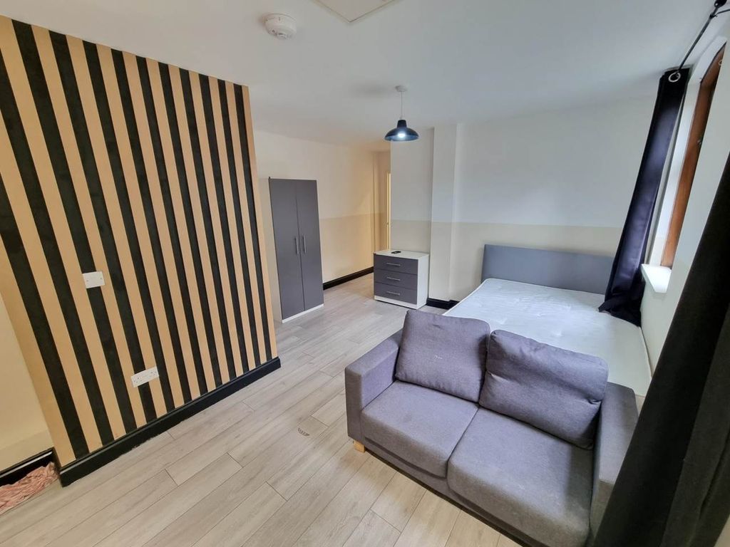 Property photo 3 of 6 20250818_144059