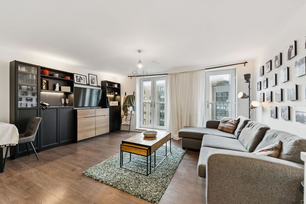 Property photo 3 of 20