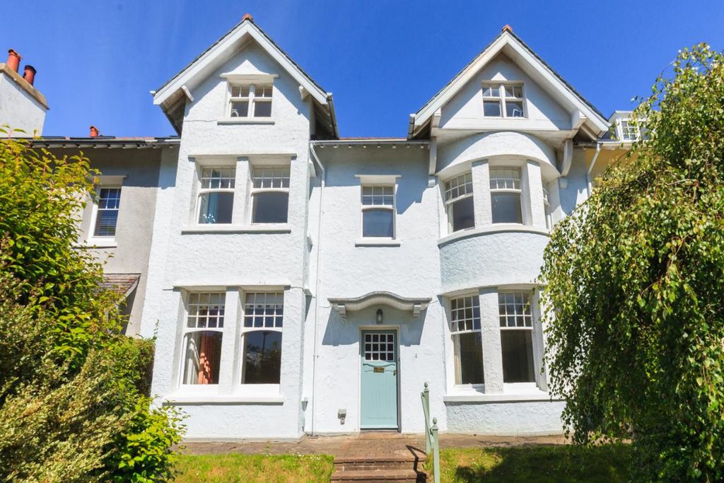 Property photo 1 of 20 4 Cronkbourne Edited (6).Png