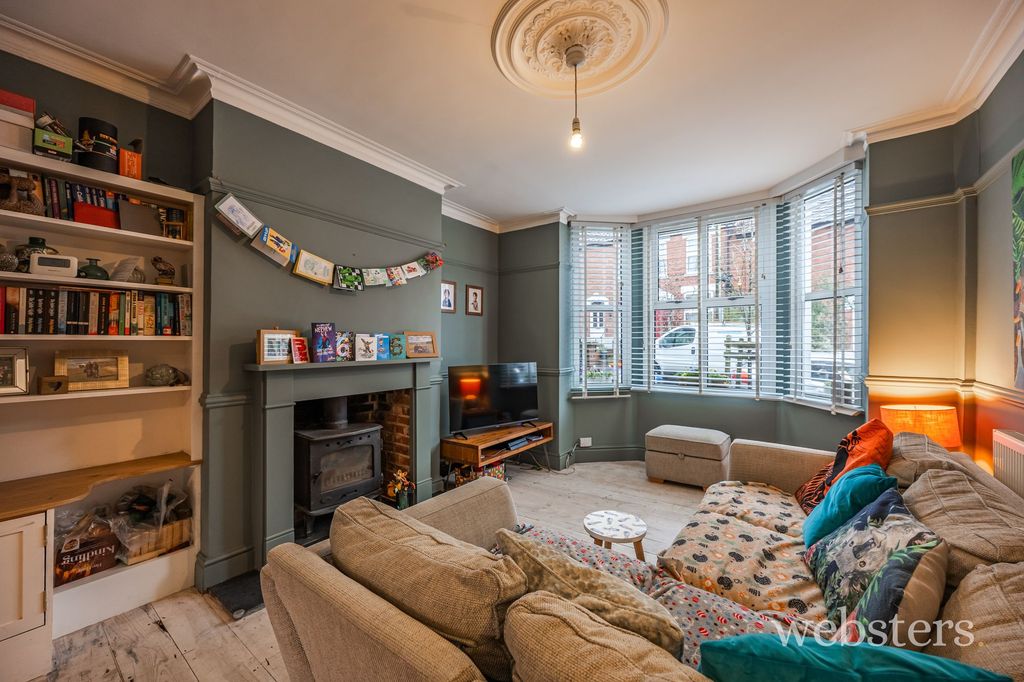 Property photo 2 of 24